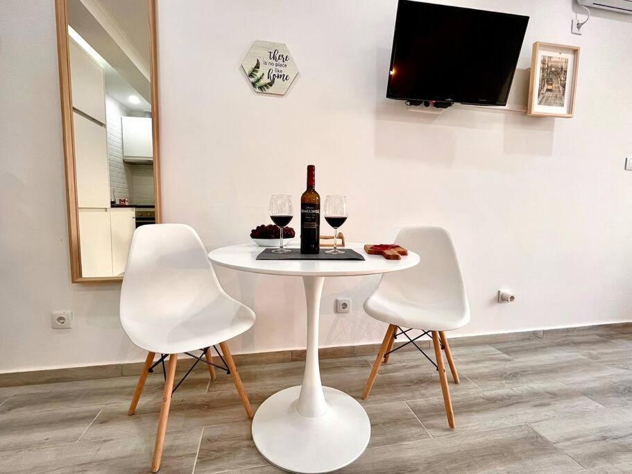 New-Romantic Studio Near The Beach! Paço de Arcos Eksteriør bilde