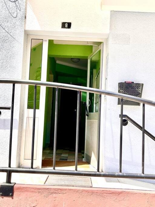 New-Romantic Studio Near The Beach! Paço de Arcos Eksteriør bilde